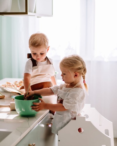 Kitchen helper – pomocnik kuchenny dla dzieci – biały