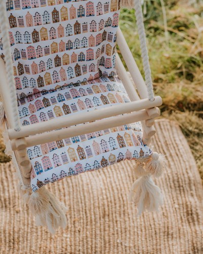 Huśtawka drewniana handmade dla dzieci 3w1 – pastelowe domki