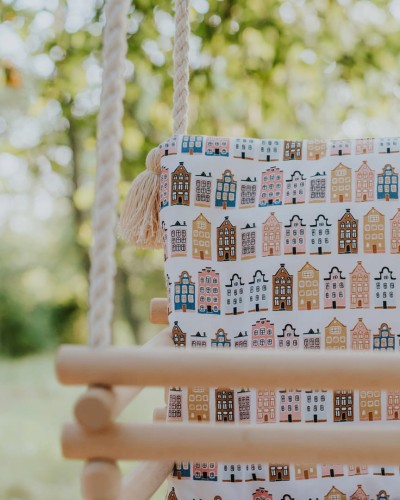 Huśtawka drewniana handmade dla dzieci 3w1 – pastelowe domki