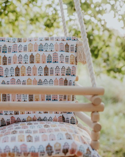 Huśtawka drewniana handmade dla dzieci 3w1 – pastelowe domki