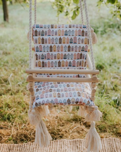 Huśtawka drewniana handmade dla dzieci 3w1 – pastelowe domki