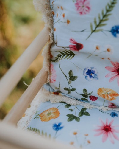 Huśtawka drewniana dla dzieci 3w1 – dzikie kwiaty na błękicie