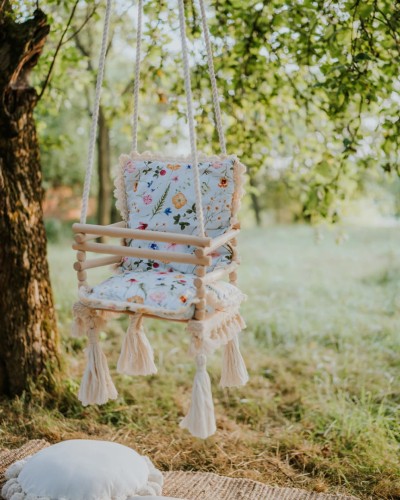 Huśtawka drewniana dla dzieci 3w1 – dzikie kwiaty na błękicie