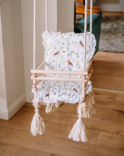 Huśtawka drewniana dla dzieci 3w1 – ptaki i kwiaty polne na bieli