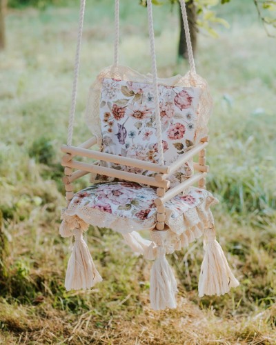 Huśtawka drewniana dla dzieci 3w1 – purpurowy ogród