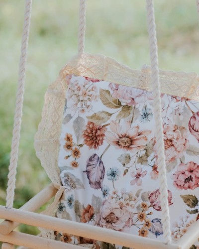 Huśtawka drewniana dla dzieci 3w1 – purpurowy ogród