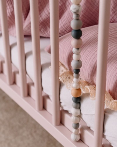 Drewniane Łóżeczko Sensoryczne 120x60 cm – różowe