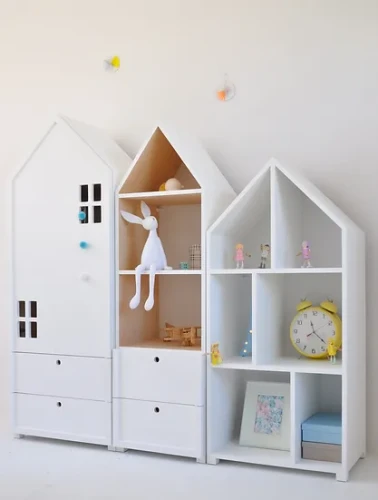 Zestaw solidnych mebli dziecięcych w kształcie domków z drewna Miasto Big Trio