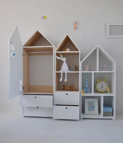 Zestaw solidnych mebli dziecięcych w kształcie domków z drewna Miasto Big Trio
