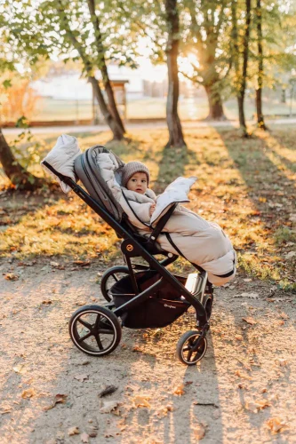 Zimowy śpiworek do wózka / spacerówki z wodoodpornej tkaniny Everest – Honey Bunny