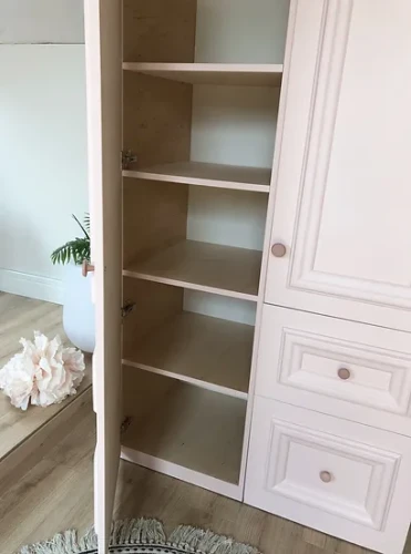 Różowa Drewniana Szafa Glamour do dziecięcego pokoju