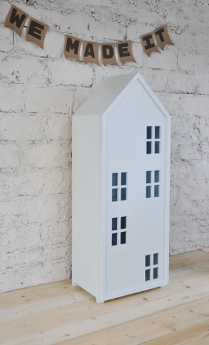 Zestaw solidnych mebli dziecięcych w kształcie domków z drewna Kolorowe Miasto