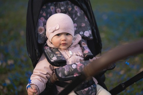 Zestaw osłonek na pasy i pałąk do wózka