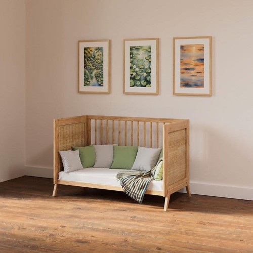 Zestaw drewnianych mebli dziecięcych Marélia Bois z naturalnym rattanem - łóżeczko 60x120cm