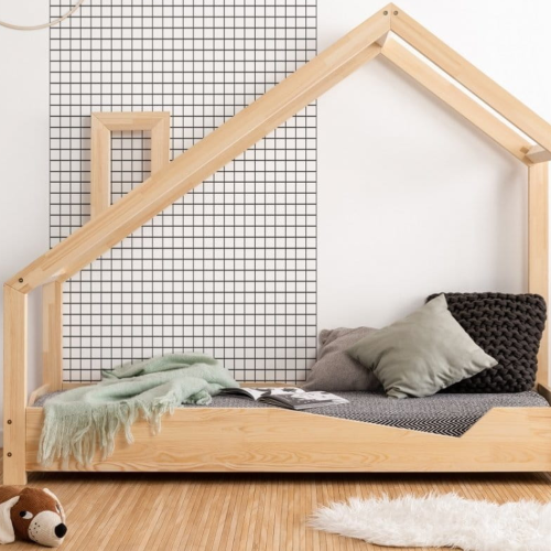 Drewniane łóżko domek Luna A Montessori