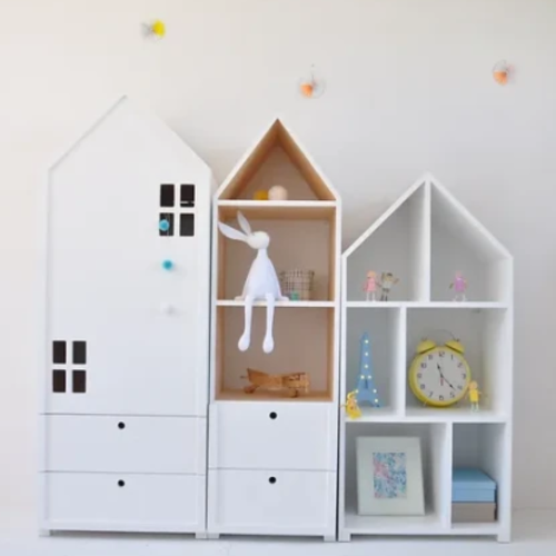 Zestaw solidnych mebli dziecięcych w kształcie domków z drewna Miasto Big Trio