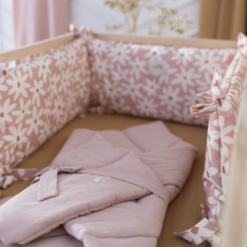 Ochraniacz do łóżeczka 60x120 cm w stokrotki