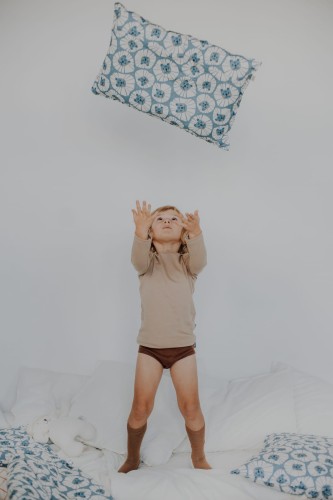 Dziecięca pościel z wypełnieniem w niebieskie lwy - 80x100cm