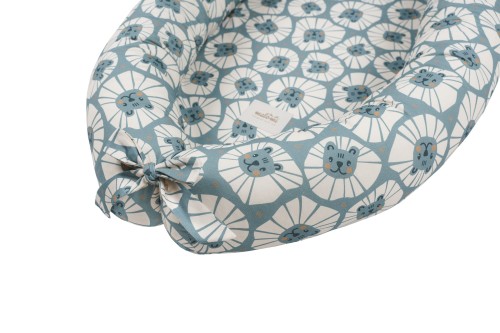 Kokon niemowlęcy w niebieskie lwy