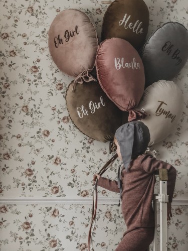 Dekoracyjny balon z miękkiego velvetu - 40 x 50 cm - ciemny róż