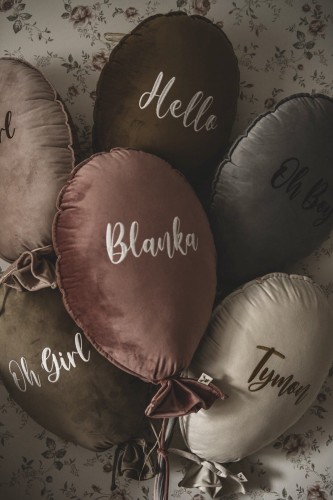 Dekoracyjny balon z miękkiego velvetu - 40 x 50 cm - ciemny róż