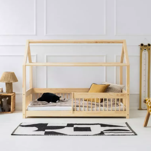 Łóżko domek Montessori Mila MBW z barierką