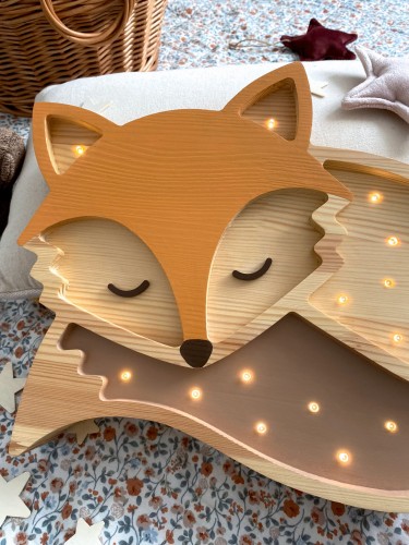 Lampka nocna do pokoju dziecka Drewniany Lisek
