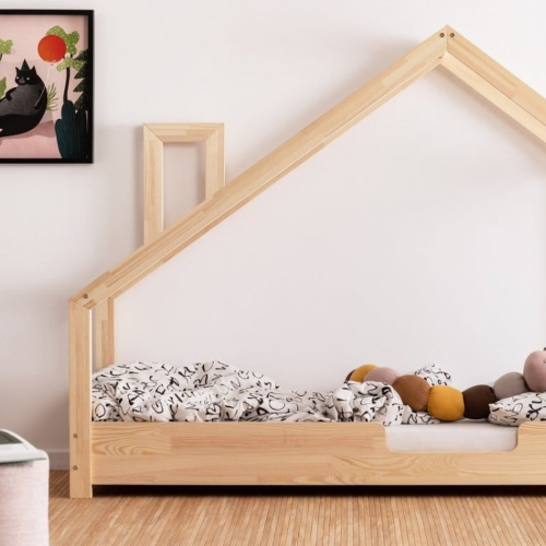 Łóżko domek Luna C drewniane z kominem