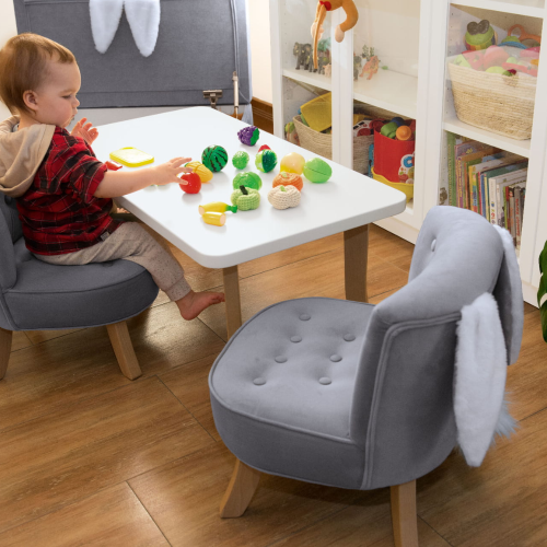 Stolik dla dziecka prostokątny drewniane nogi