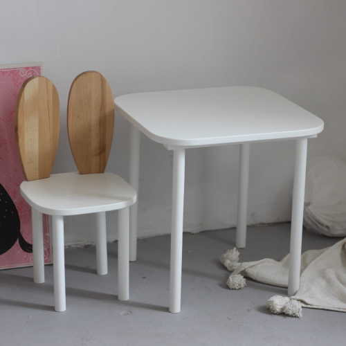 Drewniany stolik dziecięcy kwadratowy 50 x 50cm