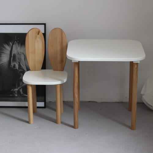 Drewniany stolik dziecięcy kwadratowy 50 x 50cm