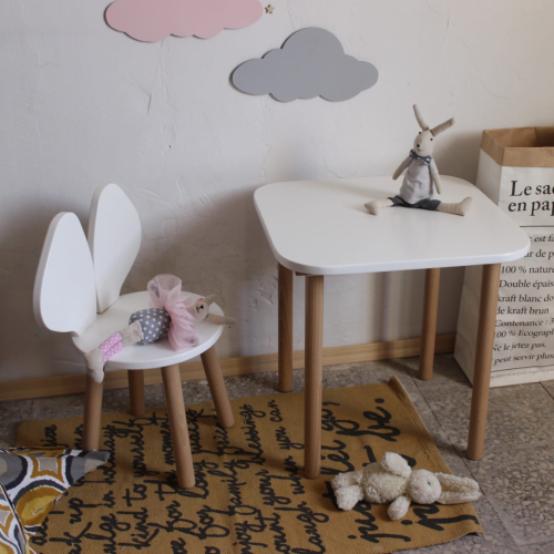 Drewniany zestaw stolik 50 x 50 cm z krzesełkiem Myszka