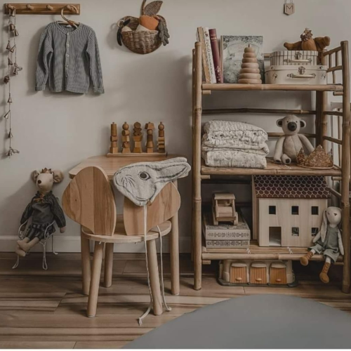 Drewniany zestaw stolik 50 x 50 cm z krzesełkiem Myszka