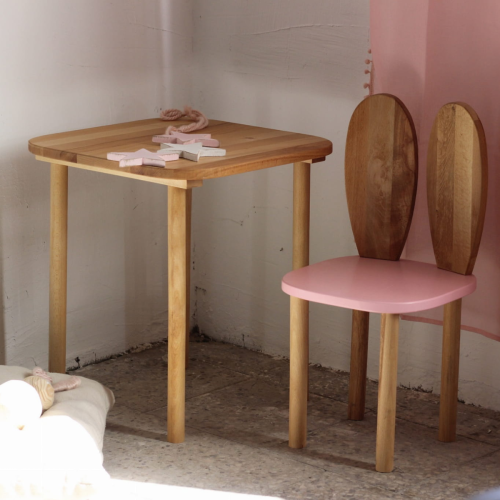 Zestaw dziecięcy drewniany stolik 50x 50 cm z krzesełkiem Królik
