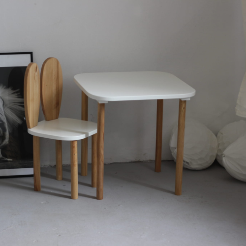 Zestaw dziecięcy drewniany stolik 50x 50 cm z krzesełkiem Królik