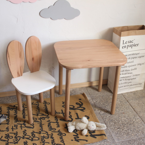 Zestaw dziecięcy drewniany stolik 50x 50 cm z krzesełkiem Królik