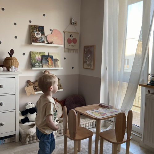 Zestaw dziecięcy drewniany stolik 50x 50 cm z krzesełkiem Królik