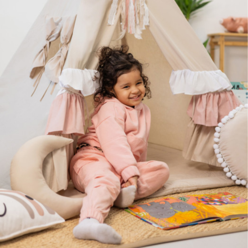 Tipi XL / namiot dziecięcy Słodkie Falbanki 125×125 cm – styl boho, zestaw z kołderką i dwiema poduszkami