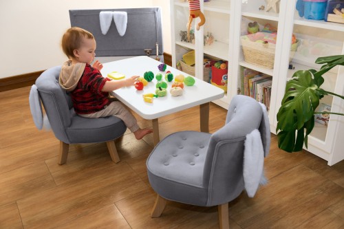 Stolik dla dziecka prostokątny drewniane nogi