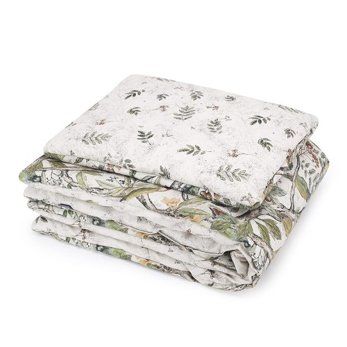 Pościel dla malucha bawełniana, jasne kolory, pastelowe kolory, kołderka i poduszka w stylu boho, wzór ptaszki, zieleń na białym tle, naturalne kolory