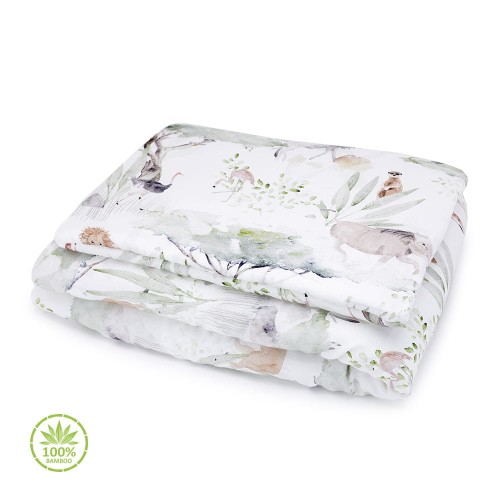 pościel dla dzieci bambusowa, wzór sawanna, zwierzątka, flamingi, żyrafy, słonie, pastelowe kolory, jasne kolory, na białym tle, spokojne kolory